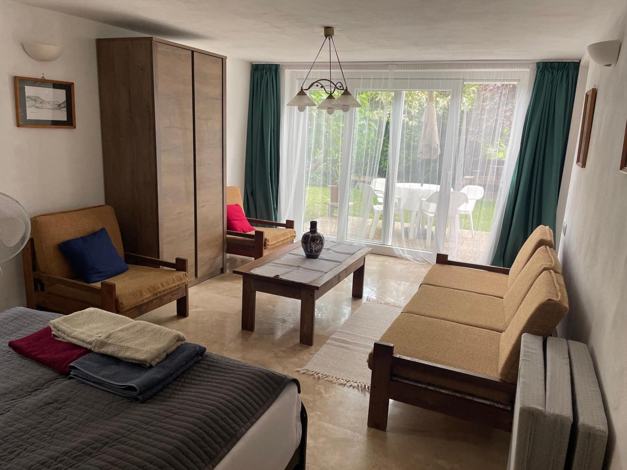 Studio Apartmanok Appartamento